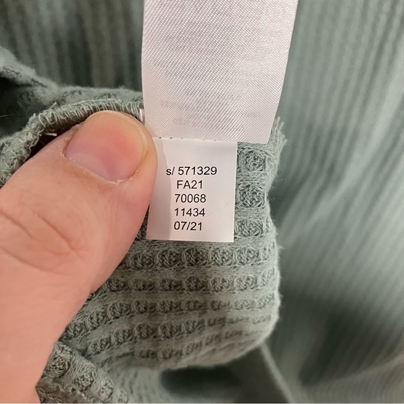 Loft waffle knit cowl knit top green size medium - Picture 9 of 10